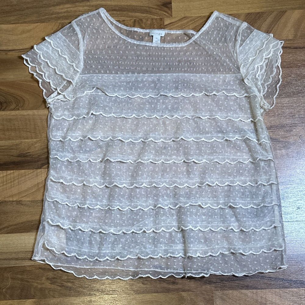 Hinge Lace Scallop Mesh Shirt Size Medium‎ Cream Color Short Sleeve